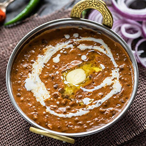 Dal Makhani / แกงถั่วเลนทิลดำกับมะเขือเทศ/เครื่องเทศ/พริกแกงอินเดีย