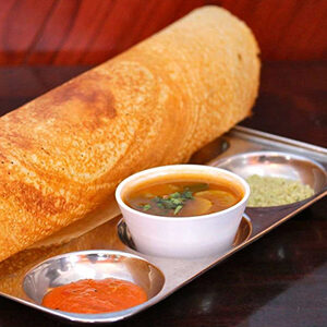 Onion Dosa With Coconut Chutney And Samber / แผ่นแป้ง (คล้ายเครป)ไส้หอมแดง เสิร์ฟพร้อมน้ำจิ้มมะพร้าว(Coconut chutney)และน้ำซุป